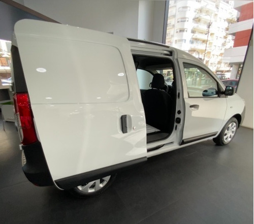 Imagen 16 de 25 de Renault Kangoo Confort 1.6 2 A 2023 Oferta Financiada Stock