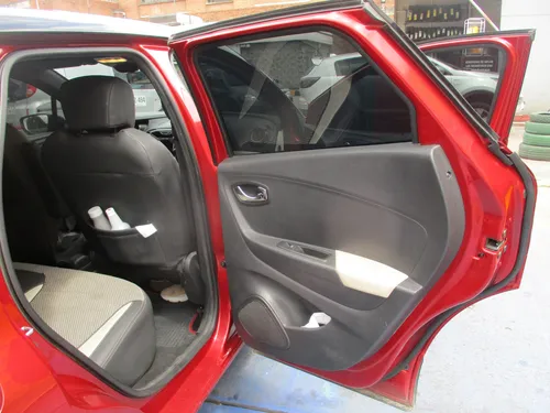 Renault Captur INTENS 4X2 2000CC AT AA