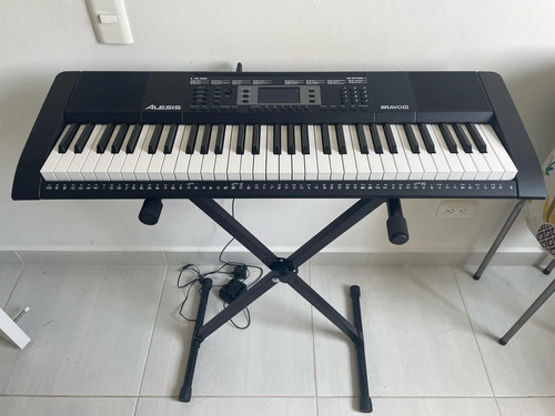 Teclado Alesis Bravo 61 Mk3 Incluye Soporte Y Silla