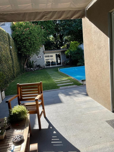 Imagen 10 de 30 de Venta - Magnifica Casa - Lote 8,66 X 43,30 - Piscina - Canepa Al 1300 - S. L
