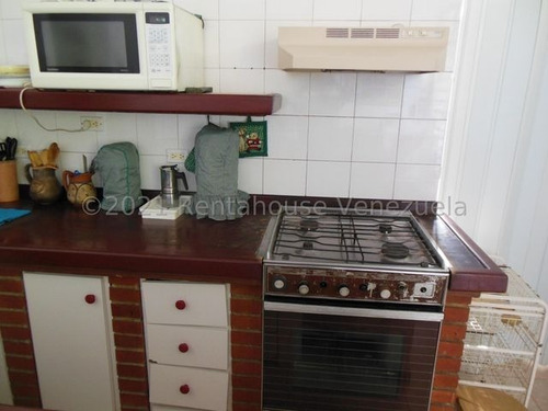 Imagen 19 de 30 de Casa En Venta Urb. El Marques Rent A House Los Samanes 22-10833