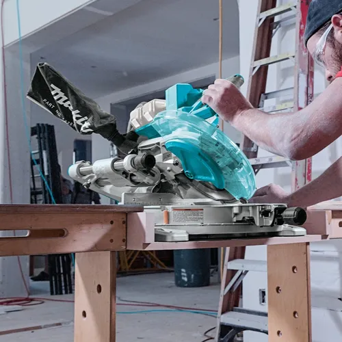 Makita Sierra De Inglete Doble Bisel Xsl06z Inalámbrica
