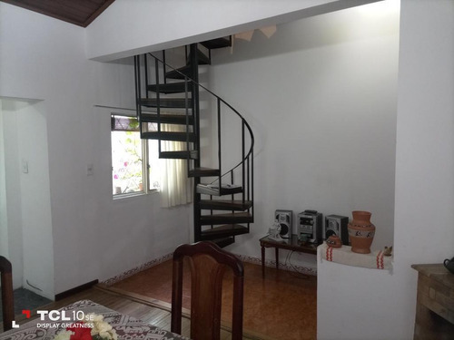 Imagen 6 de 12 de Casa En Venta En Saavedra, Ideal Constructor. Ubicación Excelente.