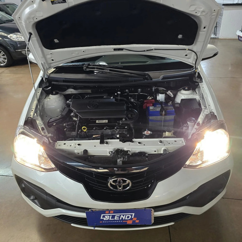 Toyota Etios 1.5 X PLUS SEDAN 16V FLEX 4P MANUAL