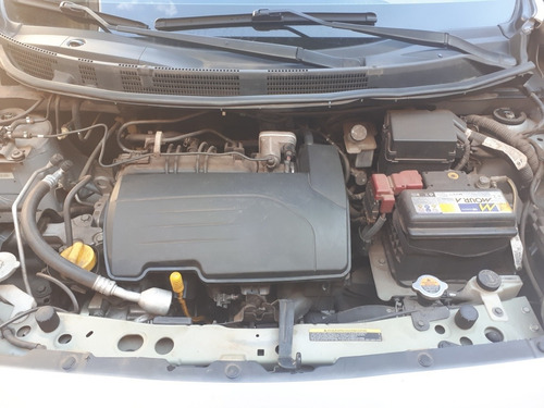 Nissan March 2013 1.0 S 5p