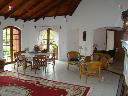 Casa En Golf, 4 Dormitorios *- Ref: 7419