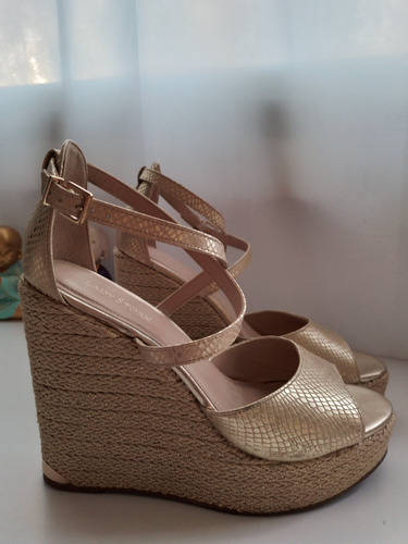 Sandalias Lady Stork Doradas Talle 40