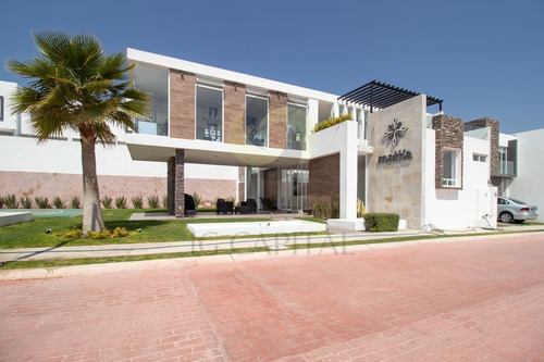 Imagen 14 de 17 de Casa En San Isidro Juriquilla