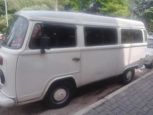 Volkswagen Kombi 1.4 Standard Total Flex 3p