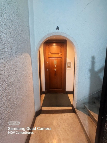 Imagen 4 de 14 de Tucuman Y Parana 126 M2. A Refaccionar. Apto Vivienda O Profesional