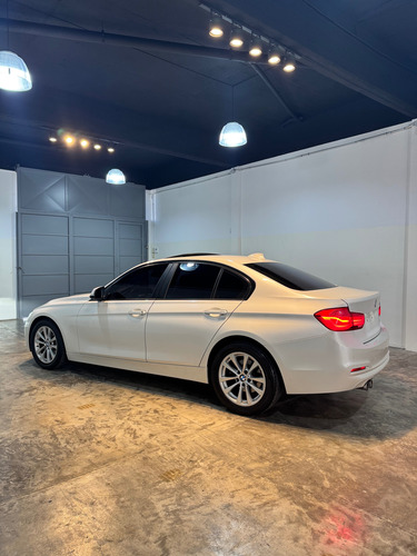 BMW Serie 3 2.0 320i Sedan Executive