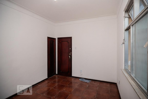 Apartamento Para Aluguel - Quintino Bocaiúva, 2 Quartos, 67 - 893311930