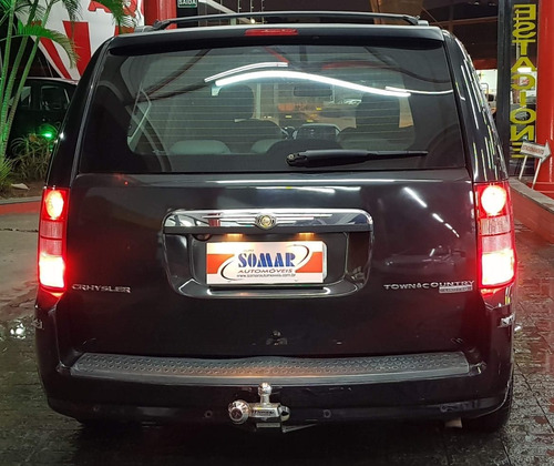 Chrysler Town & Country 3.8 Limited V6 12v Gasolina 4p