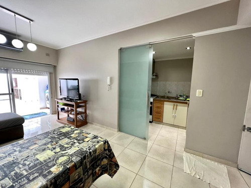 Imagen 9 de 19 de Venta. Ph. Departamento. 2 Ambientes Con Patio. Barracas.