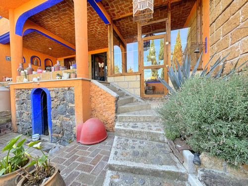 Casa Enlinda Casa En Venta, De Estilo Rústico Contemporáneo En San Andrés Totoltepec  