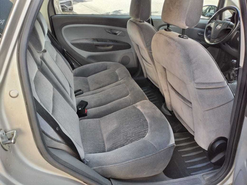 Imagen 13 de 16 de Fiat Linea 2011 1.8 Essence 130cv