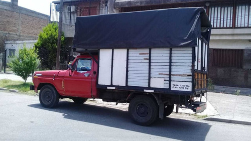 Imagen 4 de 5 de Mudanza Camion Agencia De Peones Descarga De Contenedores