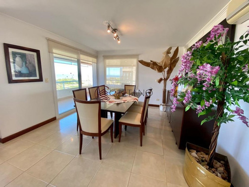 Imagen 4 de 30 de Apartamento 3 Dormitorios En Primera Línea, Playa Brava, Punta Del Este.