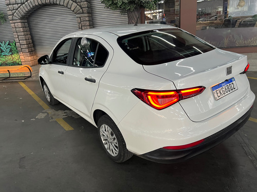 Fiat Cronos 1.0 Flex 4p