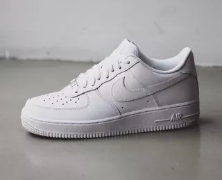Tenis Nike Air Force 1 Blancos Low Talla 26.5 Mujer Hombre