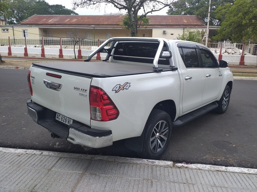 Imagen 7 de 9 de Toyota Hilux 2018 2.8 Cd Srx 177cv 4x4 Inmaculada Permuto