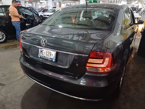 Volkswagen Vento 1.6 Highline Mt