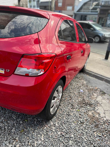 Imagen 9 de 24 de Chevrolet Onix 2016 1.4 Lt 98cv