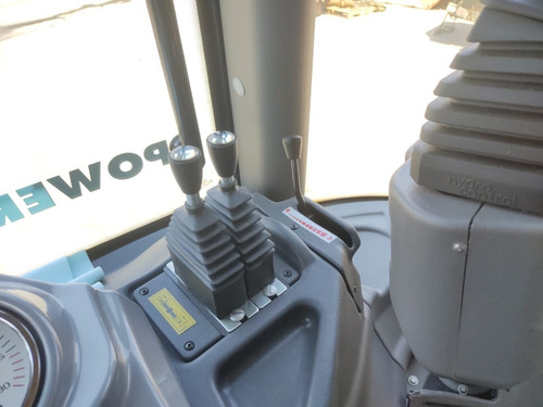 Retroexcavadora 100hp 4x4 Perkins Turbocargador