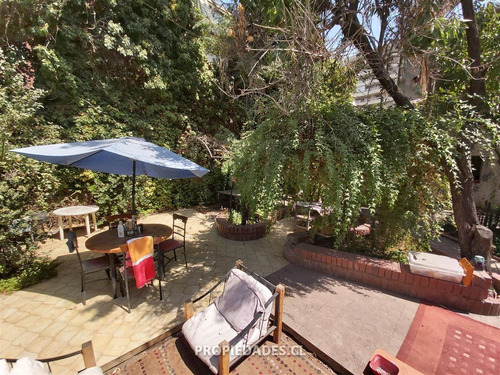 Casa En Venta De 8 Dorm. En Ñuñoa Granterreno Para Remodelar