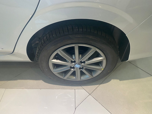 Imagen 4 de 25 de Fiat Cronos Stile 1.3 Ln Unidades En Stock Colores Dispo/ Fc