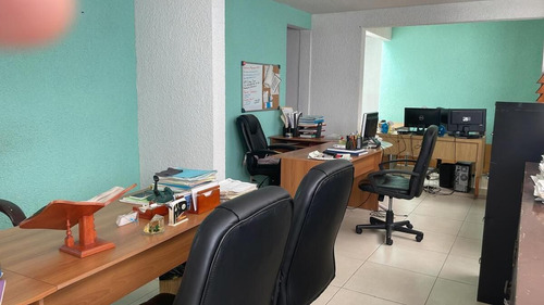 Edificio De 3 Niveles En Venta En Pensador Mexicano, Venustiano Carranza