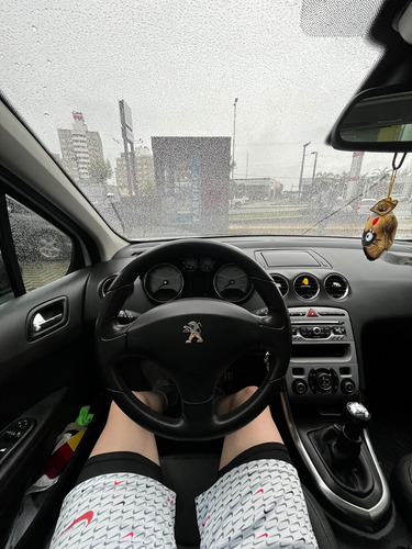 Peugeot 308 2.0 Feline 143cv