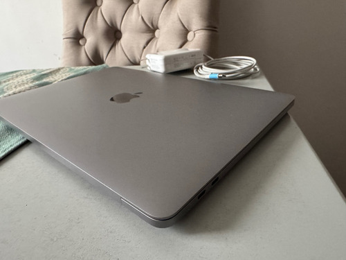 Macbook Pro M1 2020 Poco Uso Gris (Usado)