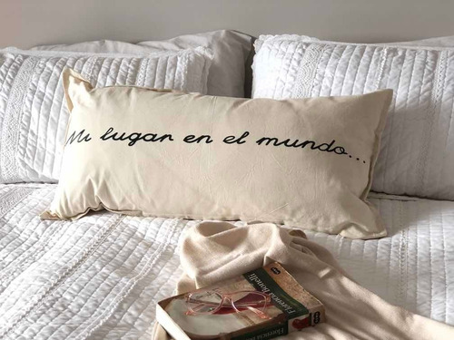 Almohadón Largo Xl Con Frase Y Cierre