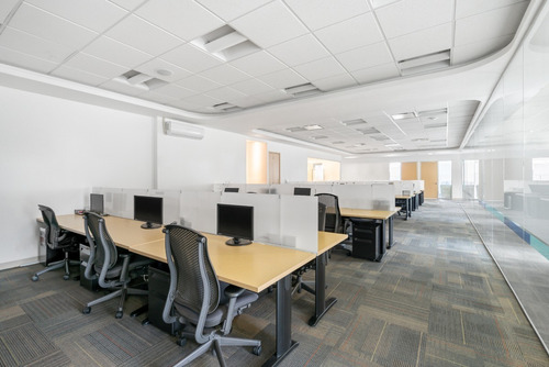 Renta De Espacio De Coworking En Regus Plaza Leibnitz