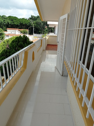 Lisbeth Mantilla Vende Casa En Prebo Ii, Valencia.