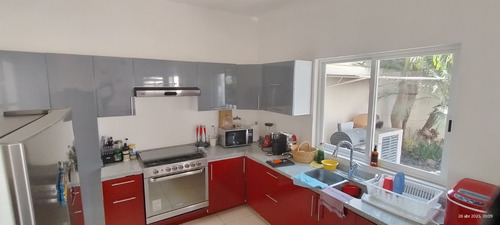 Tu Casa En Cuernavaca Ideal Para Descanso O Inversion, Con Alberca Privada, 3 Recamaras Y Jardin.