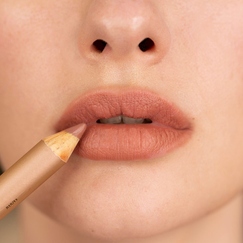 Labial Regina Lápiz Labial Mate color 11 geminis - nude mate