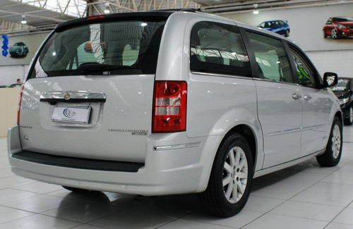 Chrysler Town & Country 2008 - 7 Lugares - 3.8 V6 Automática