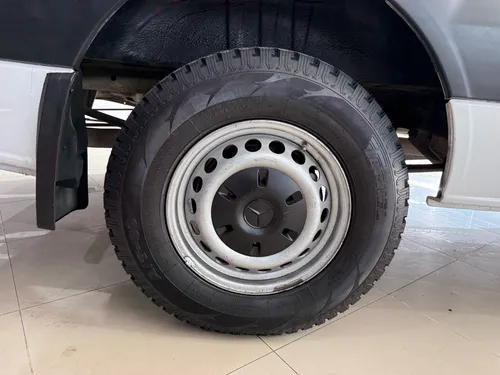 Mercedes-Benz Sprinter Cargo van larga