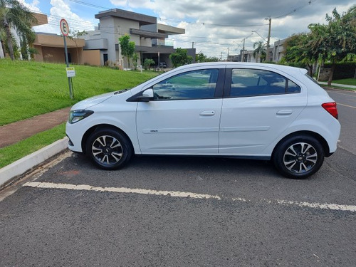 Chevrolet Onix Onix 1.4 MPFI LTZ 8V FLEX 4P MANUAL