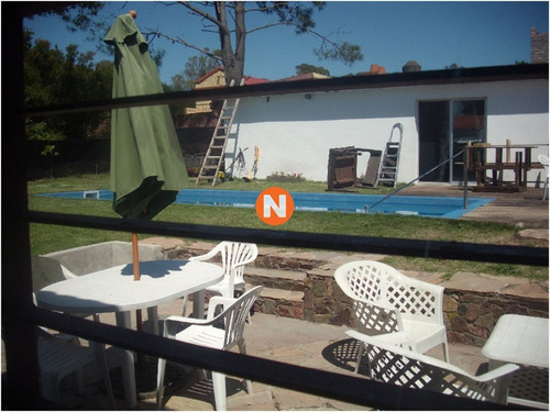 Casa En Venta Y Alquiler, Rincón Del Indio, Punta Del Este, 4 Dormitorios.- Ref: 205253