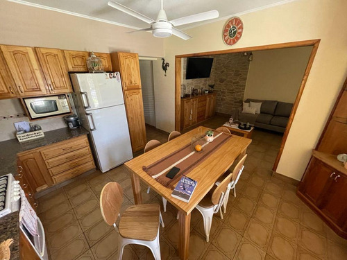 Imagen 3 de 13 de En Venta | Hermosa Propiedad Con 3 Dormitorios, Pileta Y Quincho En Moreno Sur | Sobre Calle Pedro Mena Al 300