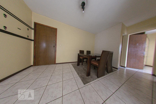 Imagem 1 de 15 de Apartamento Para Aluguel - Água Verde, 2 Quartos, 54 - 893013647