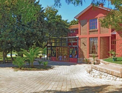 Casona Con Salón De Eventos