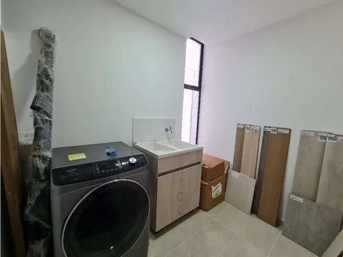 Rhbr-12503 (apto) Piso 8 (envigado, Loma De Los Mesa)