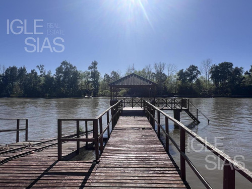 Casa Sobre El Río En Dique Luján