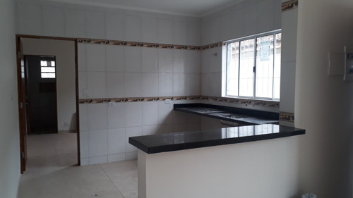 Casa Nova Com Piscina Próximo A Mercados, Escolas, Transportes...