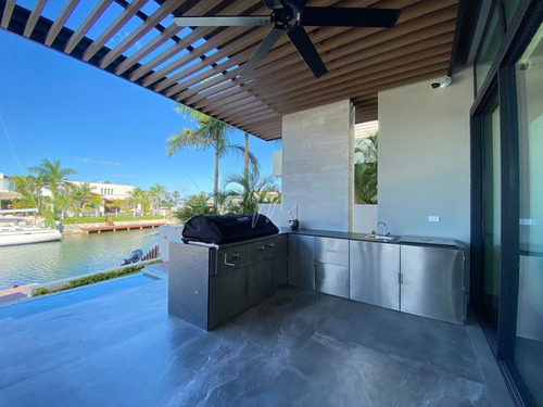 Imagen 13 de 30 de Casa En Venta En Cancun, Puerto Cancun Los Canales