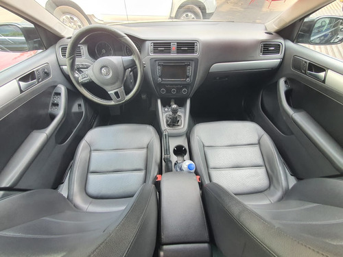 Volkswagen Jetta 2.5 Sport L5 Man Qc Nav B A C B E At